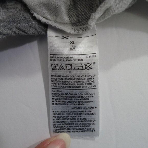 Old Navy Boyfriend Loose Fit Button Up Shirt Women Size XL White Grey Plaid - Picture 7 of 12